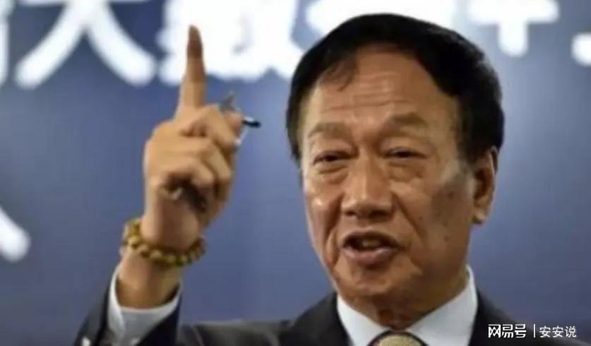 乌法115k欧元买断阿加波夫，结束租借正式加盟