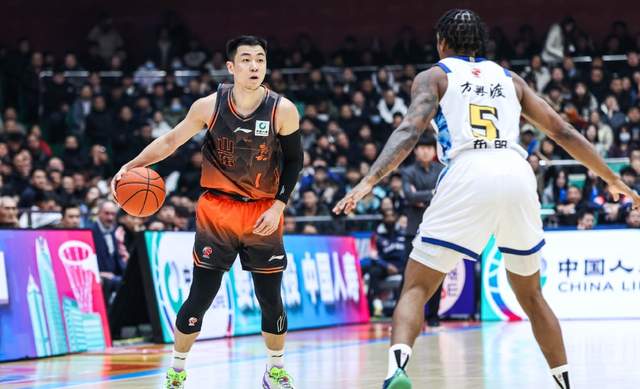 36岁汤普森跌至生涯冰点,独行侠扶正状元马上送客,3支争冠球队已列抢人清单