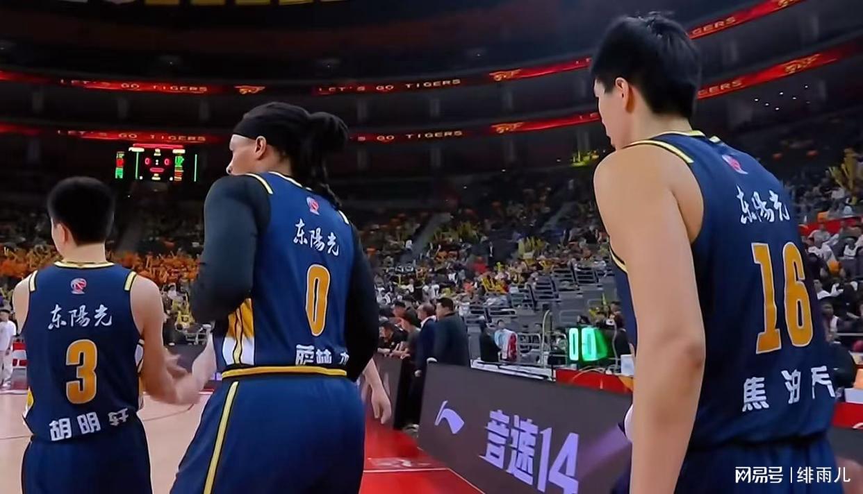 热火仅两种情况才会交易米切尔