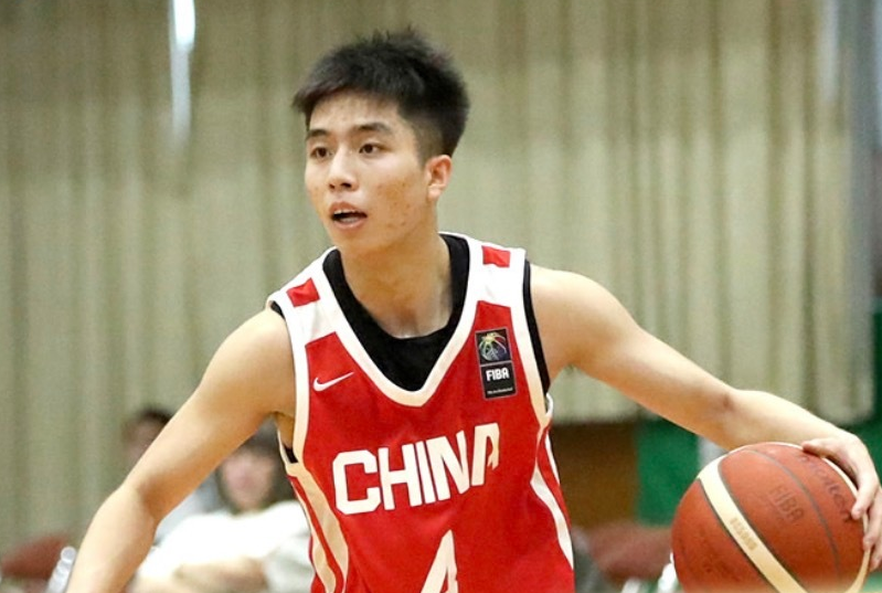 队报：巴黎卖拉莫斯和李刚仁收入破亿，将签阿克利乌舍和迪奥曼德